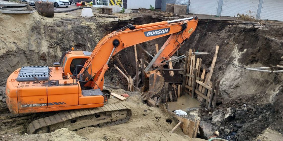 Из коллектора в Ульяновске достали 1000 бутылок