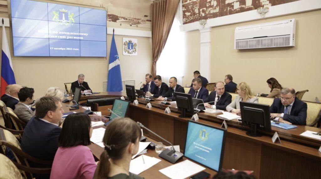 Мэр Ульяновска Александр Болдакин запустил школьный маршрут без денег