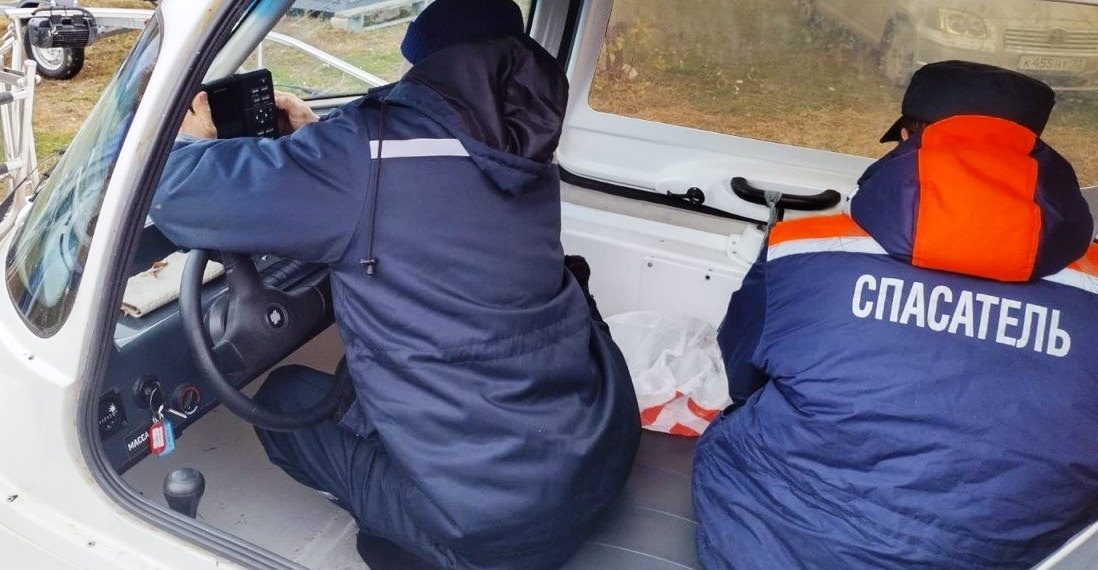 Ульяновские областные спасатели начали готовить суда к зимней навигации