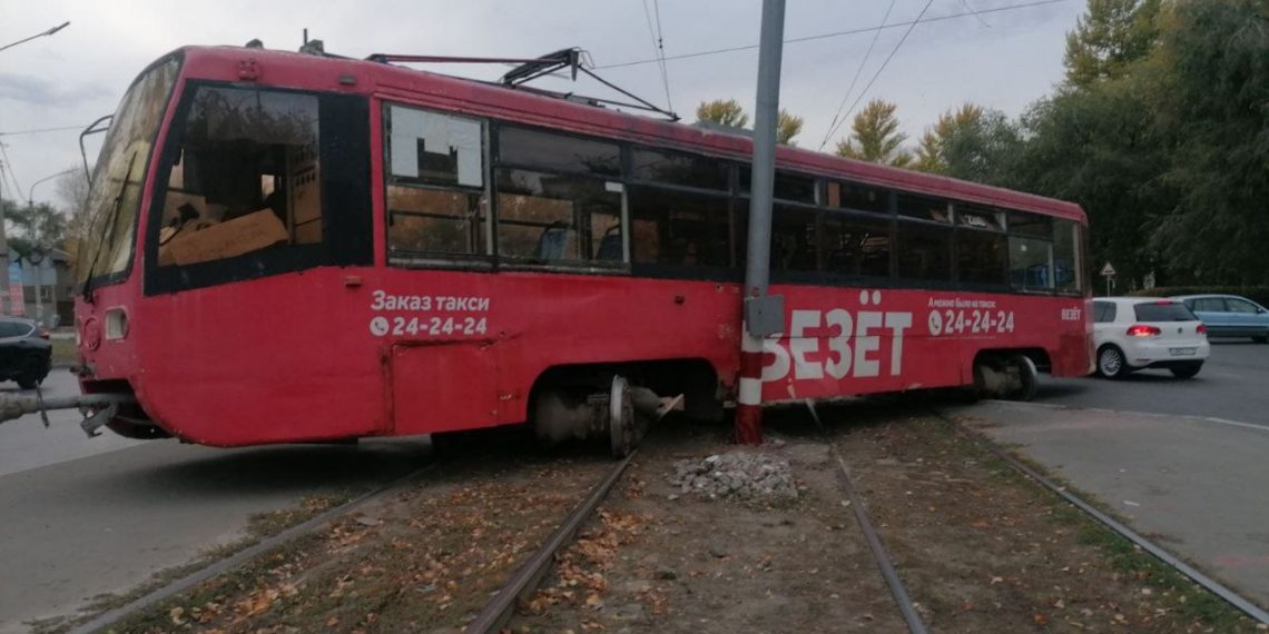 2 октября в Засвияжье сошёл с рельсов трамвайный вагон шестого маршрута
