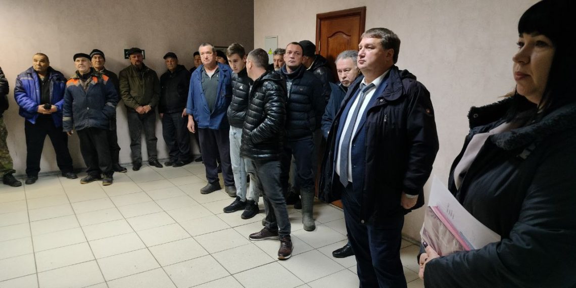 Водителям «Дорремстроя» мэр пообещал надбавку в ноябре