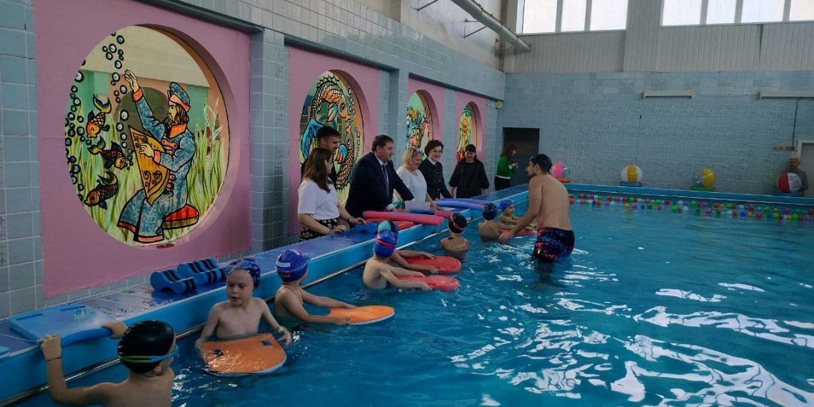 Болдакин ищет деньги на ремонт бассейнов в детсадах Ульяновска