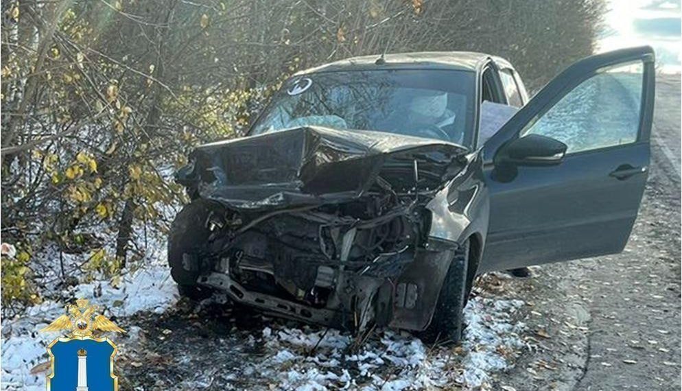 19-летний парень на «Гранте» расшибся о КамАЗ у Зелёной Рощи