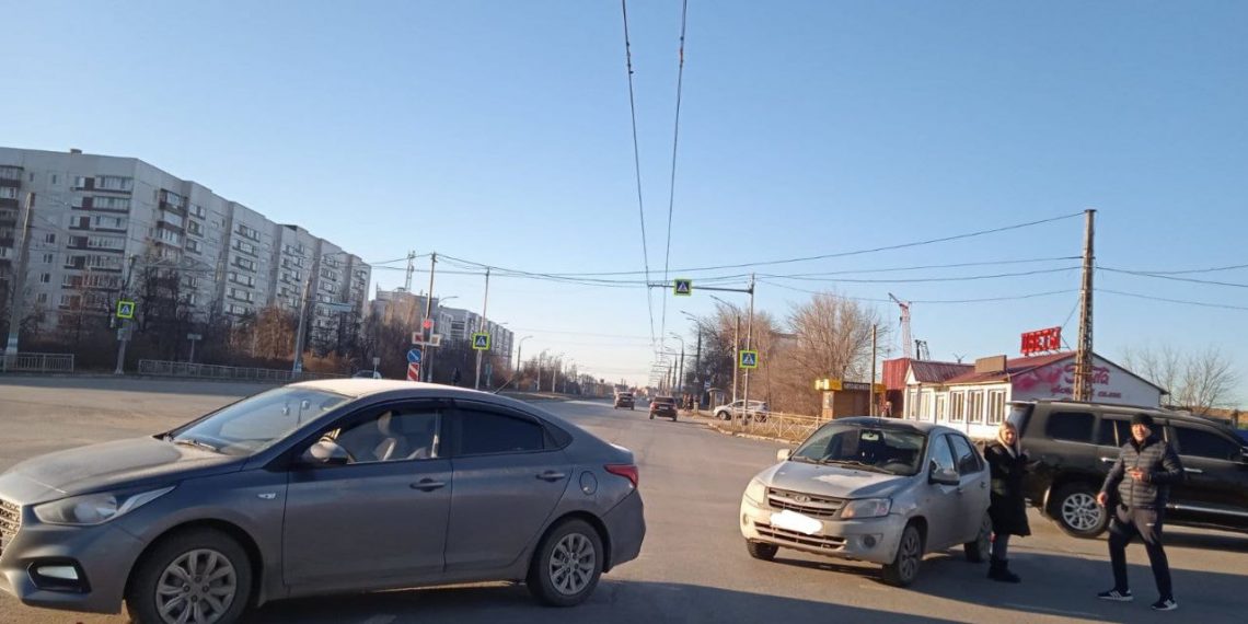 В Ульяновске из-за ДТП остановилось движение троллейбусов