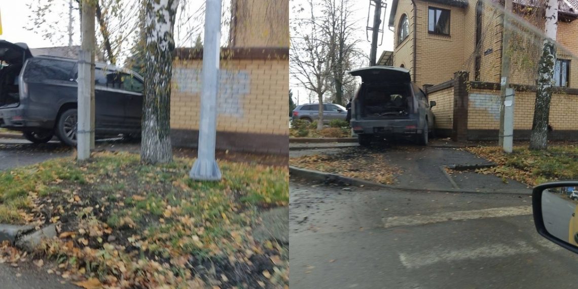 Cadillac Escalade протаранил забор на севере Ульяновска