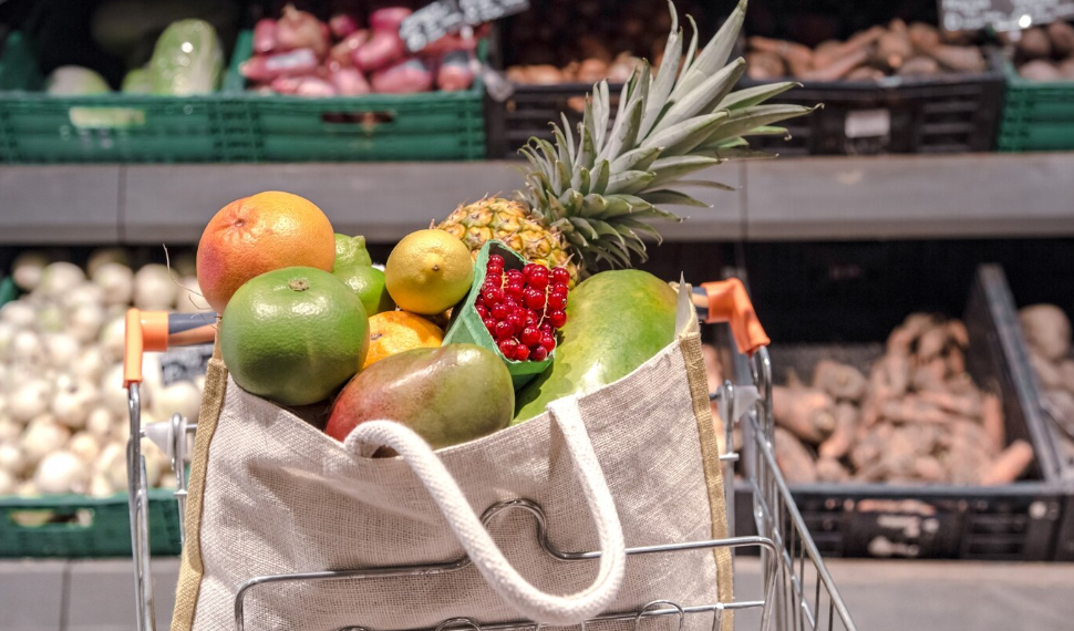 Центробанк РФ пояснил подорожание в Ульяновской области фруктов и санаторного отдыха