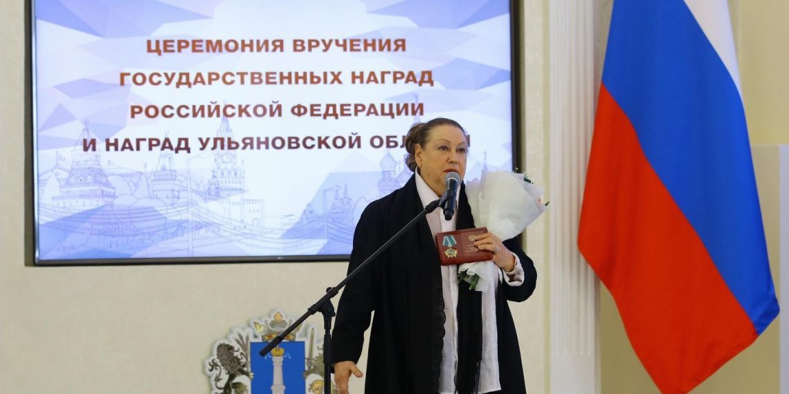 Актрису Ульяновского драмтеатра Зою Самсонову наградили орденом Дружбы