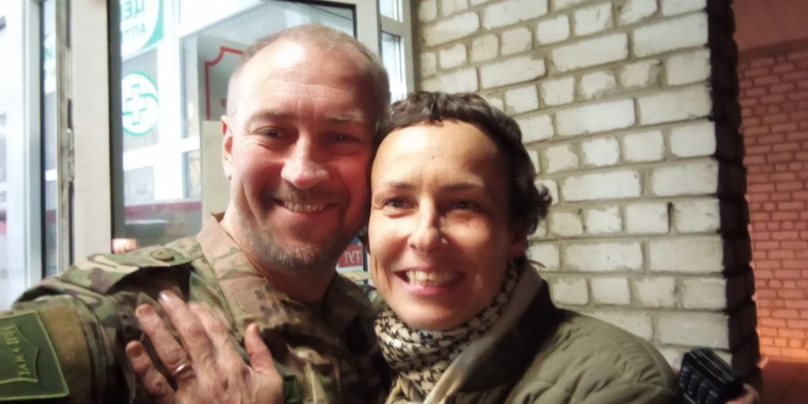 Бывший ульяновский вице-премьер Сергей Кучиц встретился в зоне СВО с певицей Юлией Чичериной