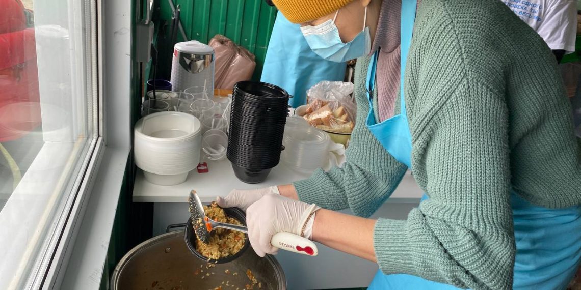 Пункт раздачи еды нуждающимся открылся на центральном рынке в Ульяновске