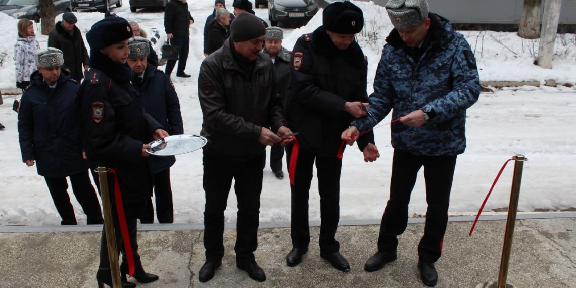 Главный ульяновский полицейский открыл капитально отремонтированный ОМВД Заволжского района