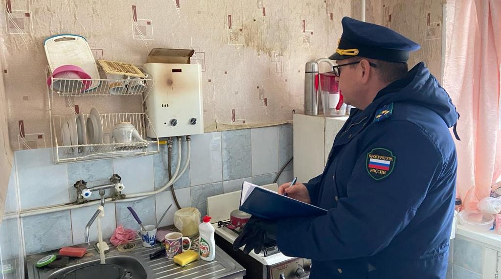 Цильнинская прокуратура проводит проверку по отравлению нескольких семей угарным газом