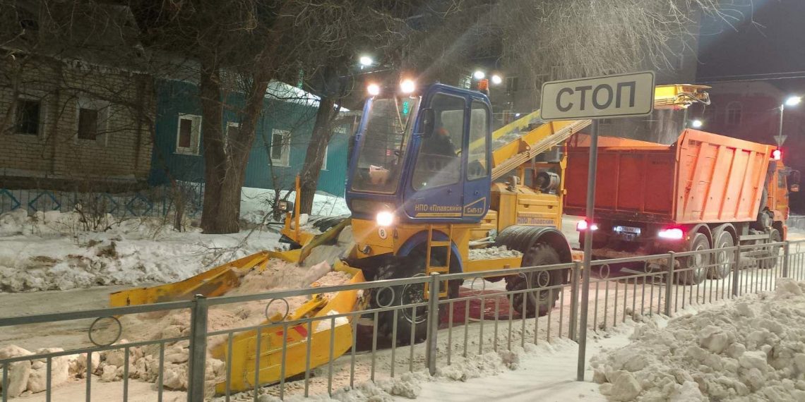 С начала зимы с улиц Ульяновска вывезли 3 335 самосвалов снега