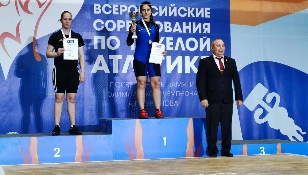 Ульяновская штангистка взяла «золотой» вес всероссийских соревнований