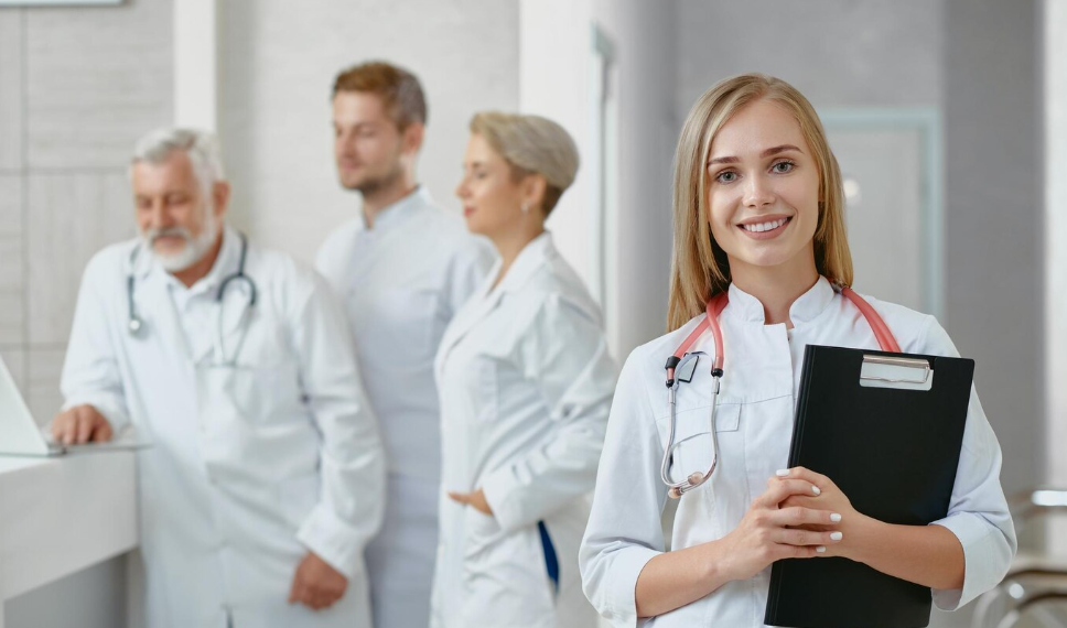 28 миллионов рублей дополнительно выделят на зарплату медиков Ульяновской области