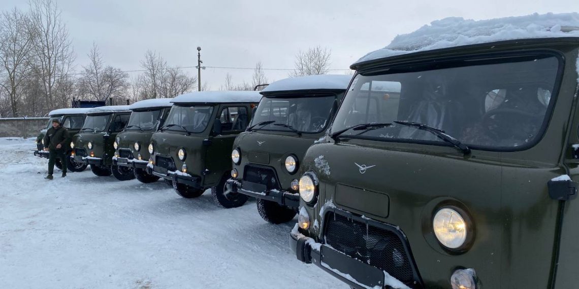 10 внедорожников и 20 тонн гуманитарки отправили из Ульяновска в зону СВО