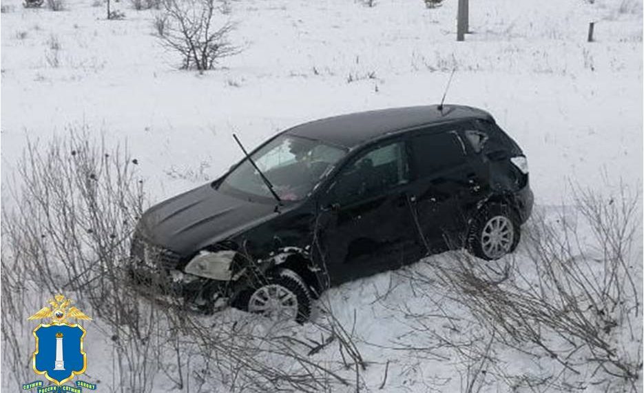 Под Ульяновском 18-летняя девушка на Nissan Qashqai улетела с трассы в кювет