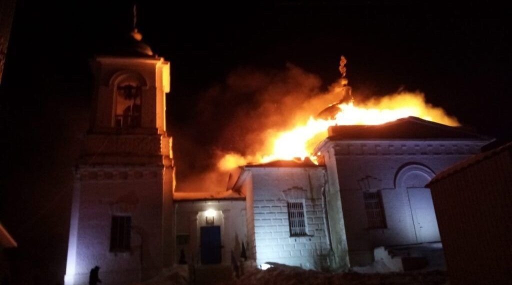 Алексей Русских будет лично участвовать в восстановлении сгоревшего храма женского монастыря в Ляховке