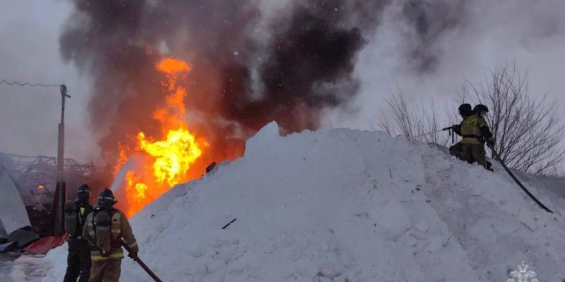 40 газовых баллонов взорвались на складе в Ульяновске