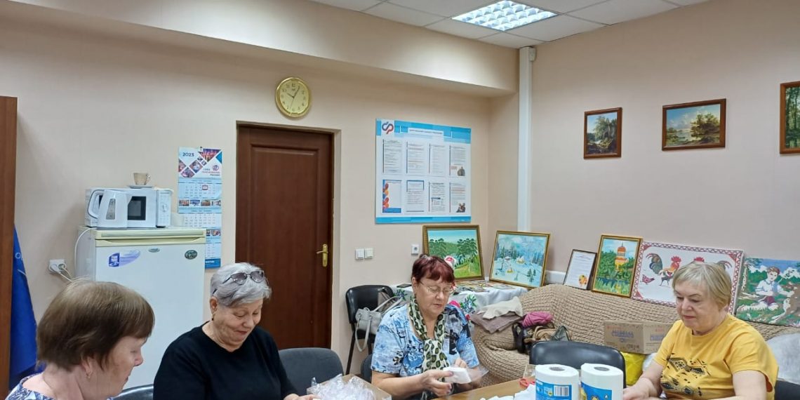 Чердаклинцы изготовили полторы тысячи наборов сухого душа для бойцов СВО