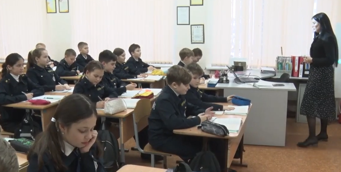 Ребятам из ульяновской школы №7 мэрия сделала бесплатный проезд на трамваях