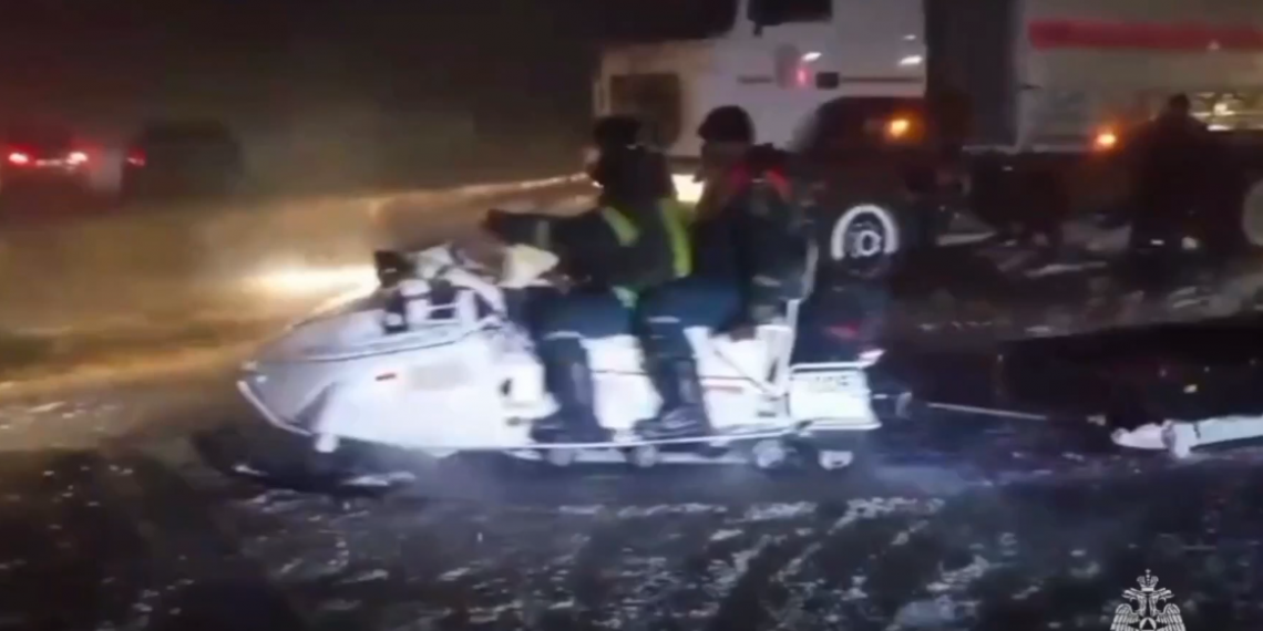 На трассах под Ульяновском творится снежный кошмар, МЧС спасает водителей