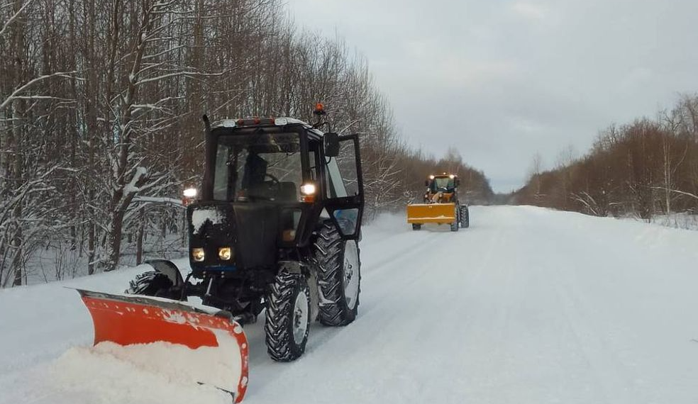 На расчистку дорог Ульяновской области от снега бросили более 330 единиц спецтехники