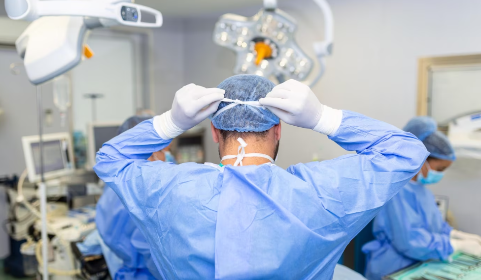 Ульяновские онкохирурги провели уникальную операцию по удалению рецидивной опухоли