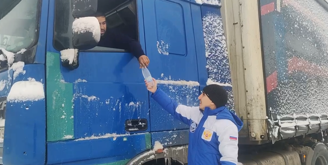 На Баратаевском кольце в Ульяновске скопились фуры, чиновники помогают дальнобойщикам