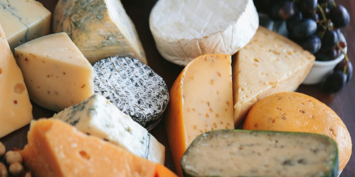 В димитровградском «Магните» поймали любителя бесплатного сыра