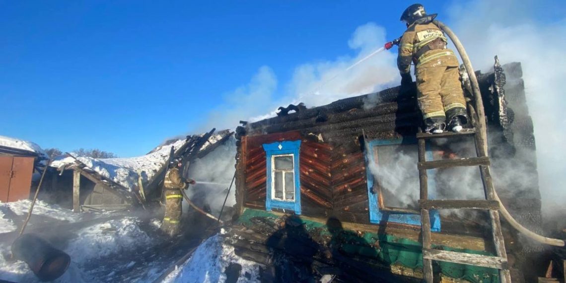 Из горящего дома в Назайкино еле выбрался живым хозяин жилища