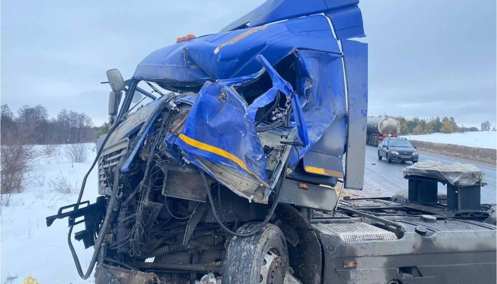 Стали известны подробности смертельного ДТП с оторвавшимся прицепом на трассе М5 под Ульяновском