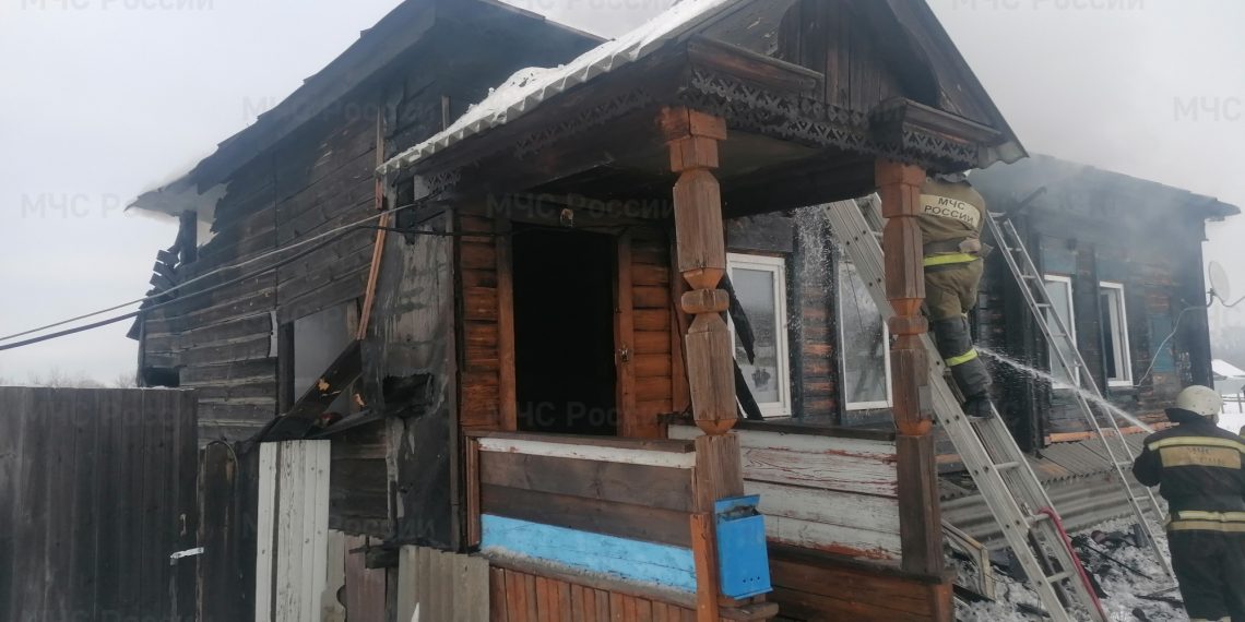 Два человека сгорели в доме на улице Советской села Садовое Ульяновской области