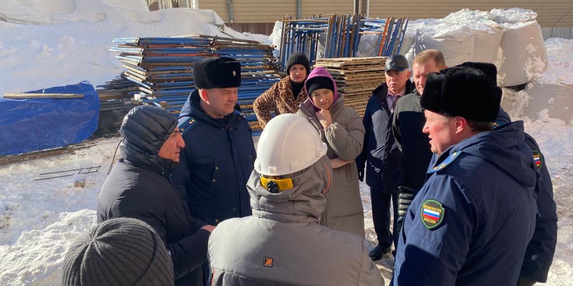 Областной прокурор встретился с пострадавшими дольщиками дома ООО «Птицефабрика Тагайская»