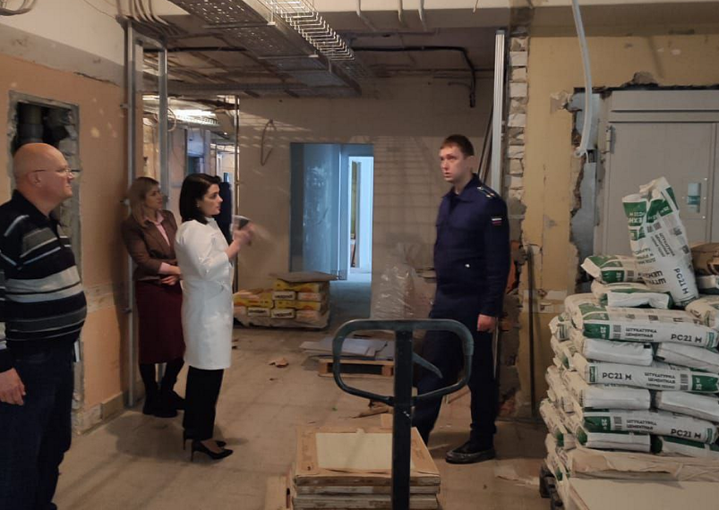 В Ульяновске прокуратура выявила нарушение сроков ремонта детской облбольницы