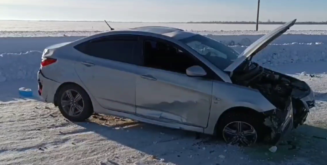 На «рулёжке» аэропорта Ульяновск-Восточный перевернулась иномарка, погиб пассажир