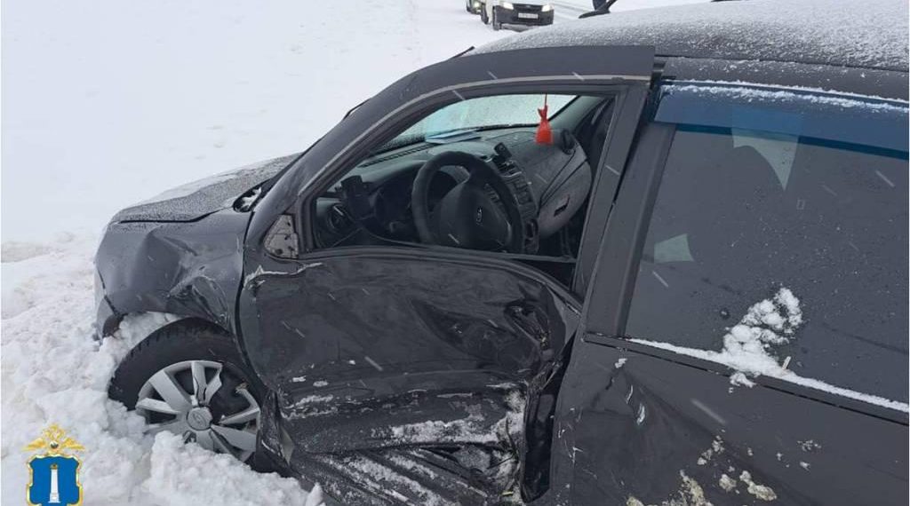 Granta и Creta лоб в лоб столкнулись на трассе в Мелекесском районе Ульяновской области