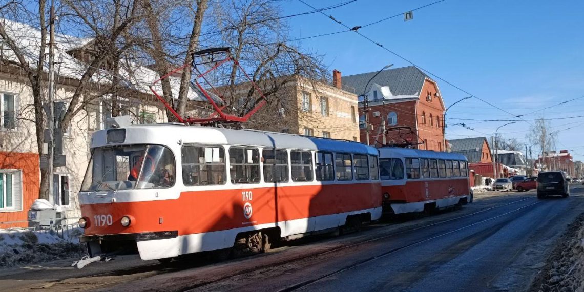 По Ульяновску снова пошли двухвагонные трамваи
