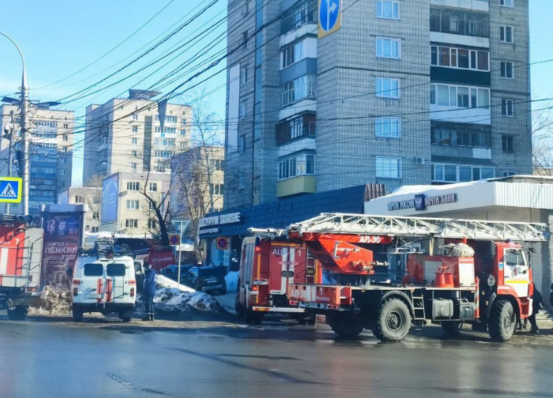 Пожарные съехались к перекрёстку Минаева — 12 Сентября в Ульяновске