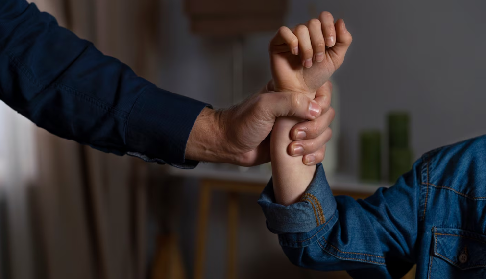 В ульяновской приёмной семье с семью детьми намеренно покалечили одного ребёнка