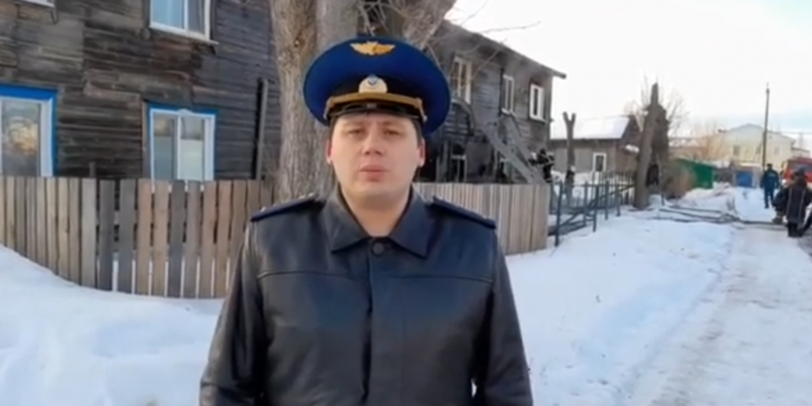 Прокуратура начала проверку по пожару в многоквартирном доме в Ишеевке