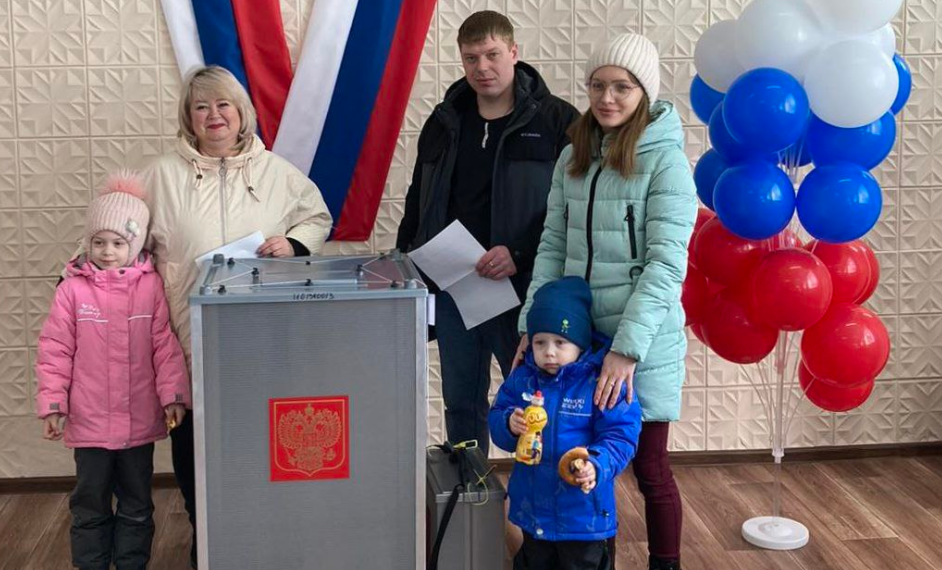 К полудню третьего дня на президентских выборах проголосовало 57,63% ульяновских избирателей