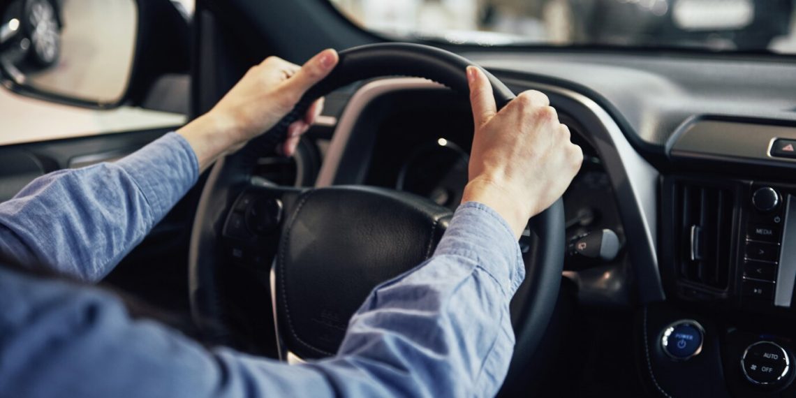 На время матча «Волги» и «Авангарда» перекроют улицу Андрея Блаженного