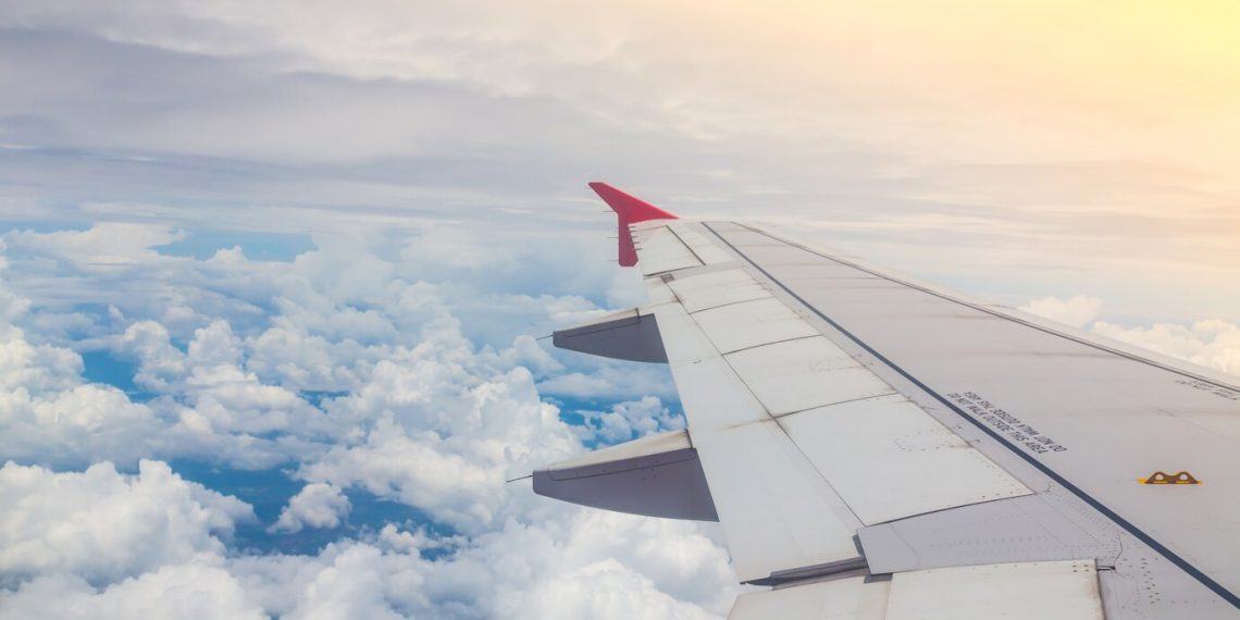 Пилотов летевшего из Ульяновска Boeing-738 пытались ослепить лазером над Москвой