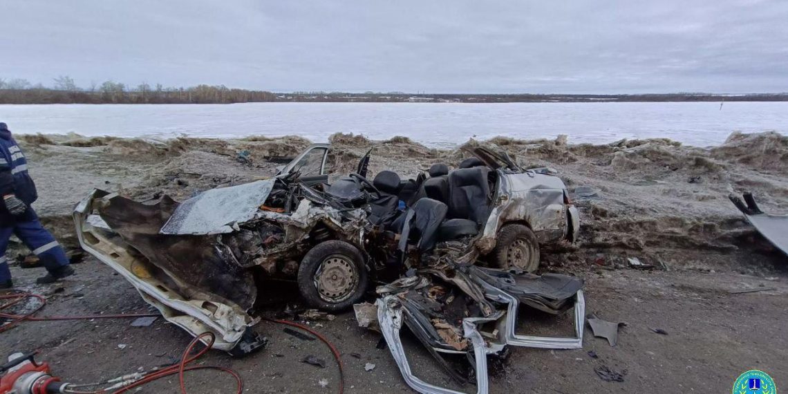 Ульяновские спасатели опубликовали подробности и фото с места смертельного ДТП у Лаишевки