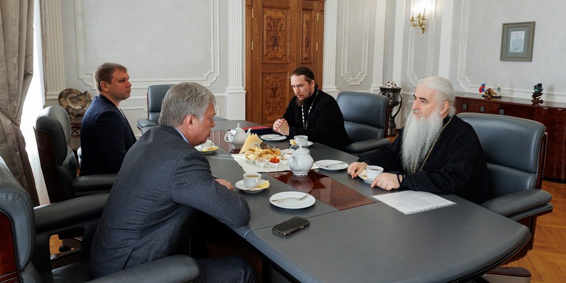 Лонгин и Русских обсудили возможность открытия православной гимназии