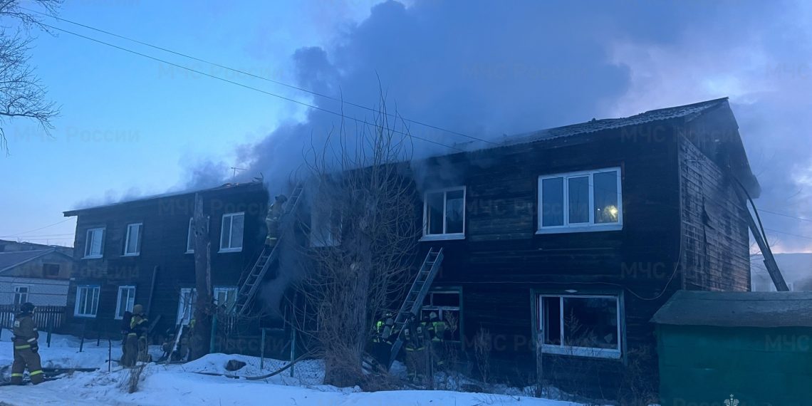 Погиб один человек, пострадали двое, эвакуировано 14: в Ишеевке загорелся многоквартирный дом