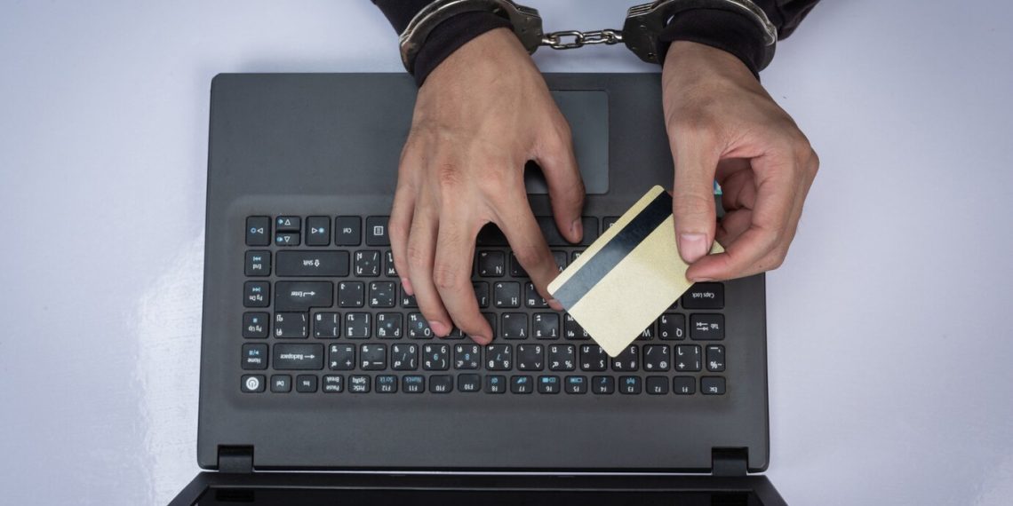 12 ульяновских мошенников «наварили» 37 миллионов на криптовалютной афере