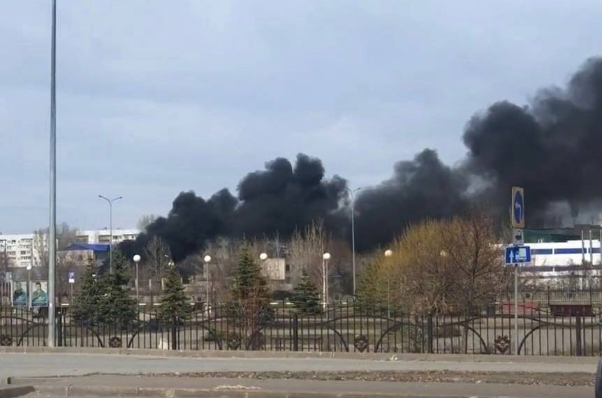 Горели покрышки: в МЧС рассказали подробности пожара в Новом городе