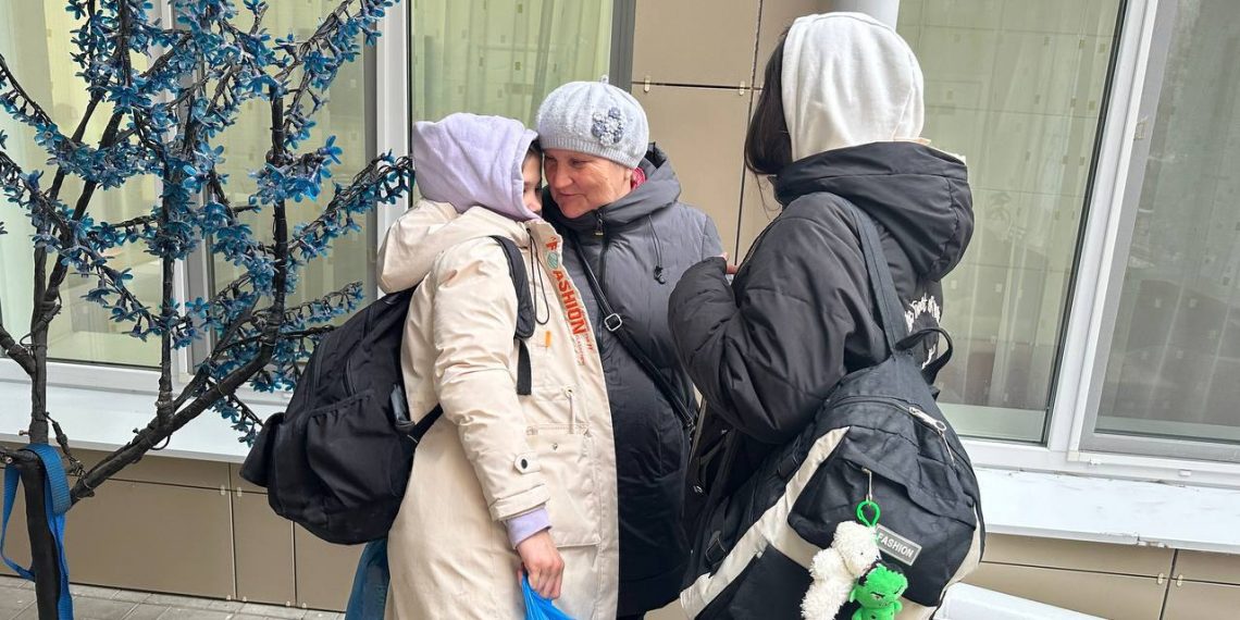 Трёх девочек, над которыми в Чердаклах издевалась приёмная мать, забрала родная бабушка