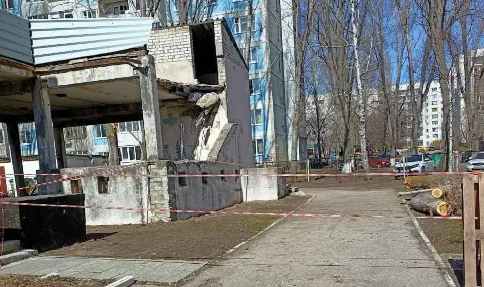 Мэр Ульяновска Болдакин решил судьбу раздавленной деревом постройки в детском центре